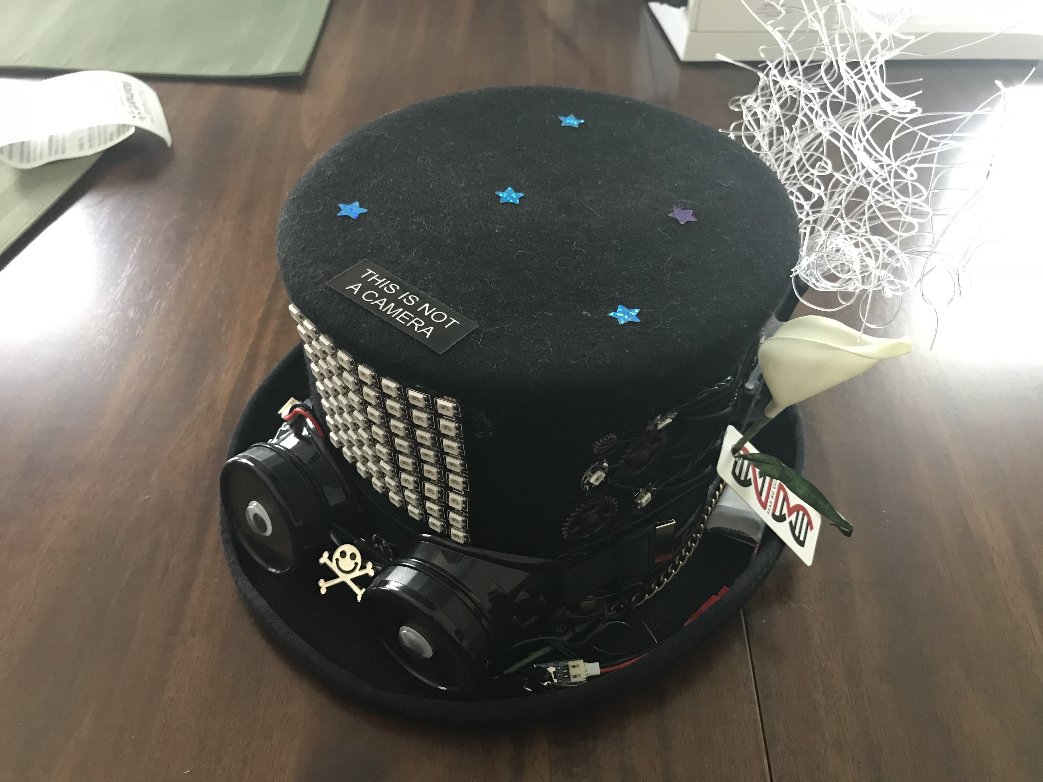 Electronic Top Hat